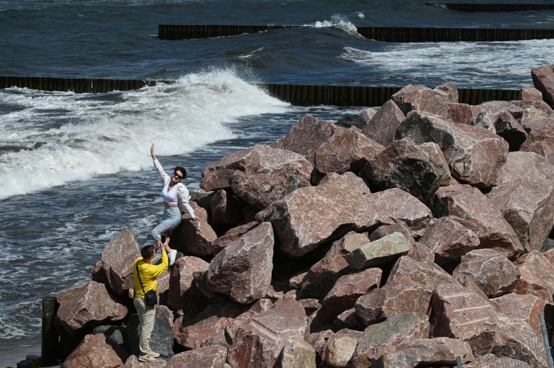 Бархатный сезон: куда поехать на море в России и сколько это стоит