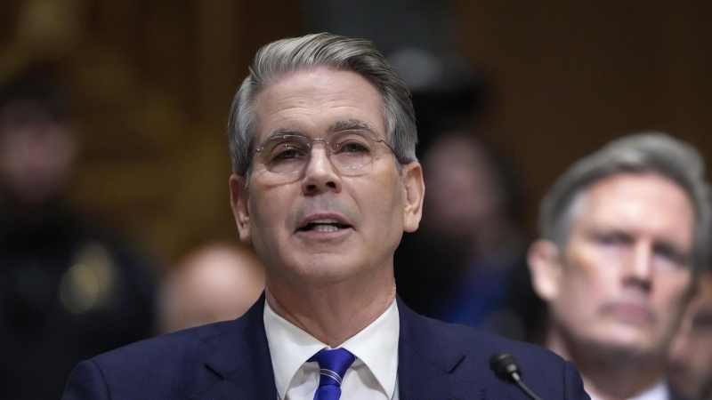 Бессент приветствовал идею изучить использование активов России