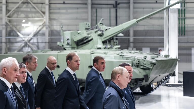 Боевое применение российского оружия усовершенствовало его, заявил Путин