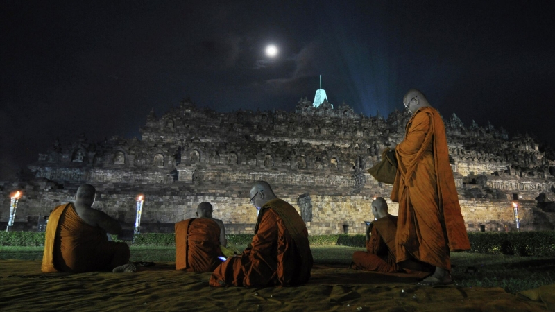 Эксперт рассказал о сроках перерождения в буддизме