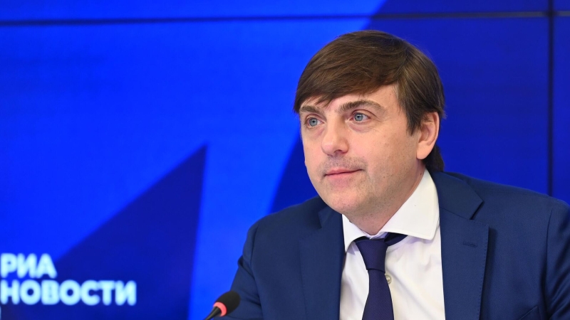 Кравцов пригласил Путина на встречу с выпускниками колледжей