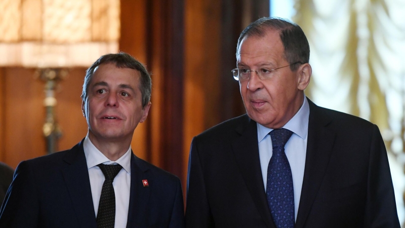 Лавров указал главе МИД Швейцарии на потерю нейтралитета у страны