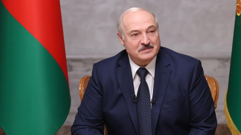 Лукашенко поручил белорусским военным учиться у россиян