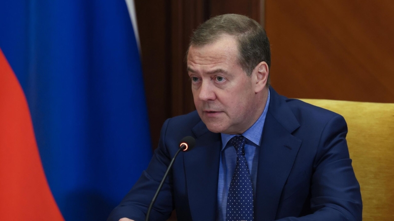 Медведев предложил расширить список заказчиков целевого обучения в вузах