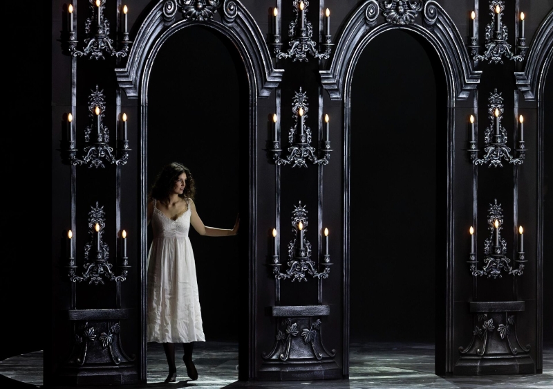 Михайловский театр представил новаторскую постановку оперы "Пиковая дама"