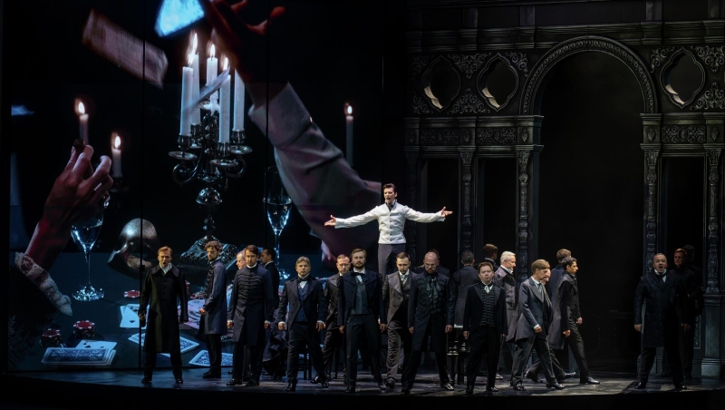 Михайловский театр представил новаторскую постановку оперы "Пиковая дама"