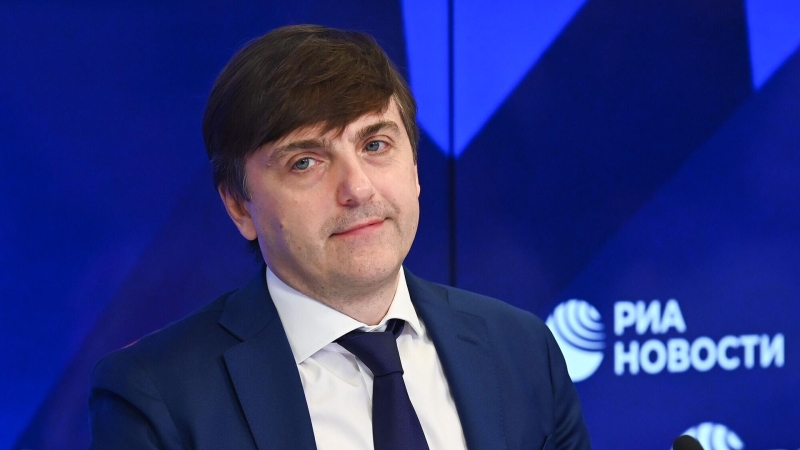Минпросвещения определило единые федеральные планы обучения в школах