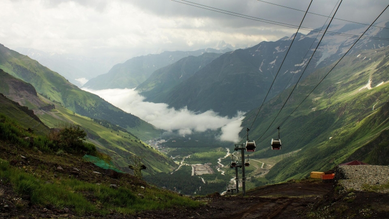 На канатной дороге на Эльбрусе погибли два человека