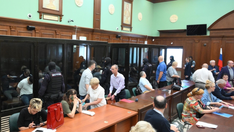 Некоторые потерпевшие по "Крокуса" не смогли сдержать слез