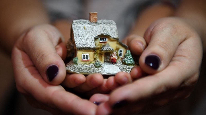 Нотариус разъяснил, какую недвижимость нельзя дарить даже близким