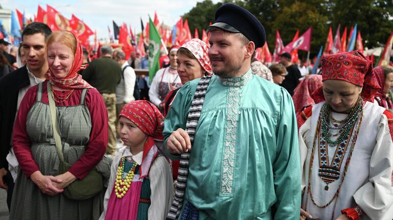 Общемосковский крестный ход завершился у Новодевичьего монастыря