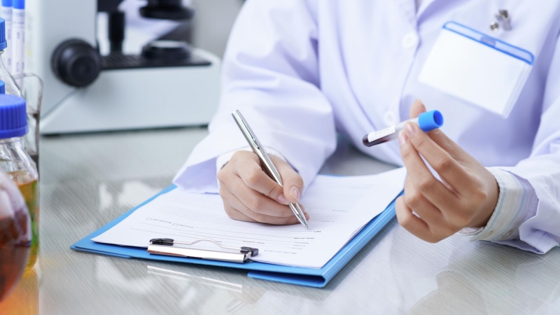 Опрос: Россияне ждут открытий в медицине и транспорте