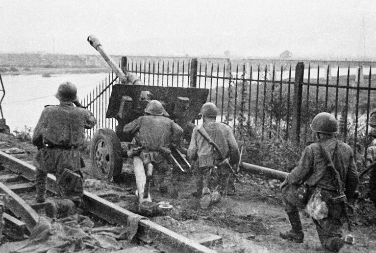 Победа, запечатленная на фото. Последний аккорд Великой войны