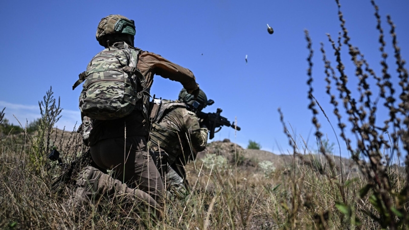 Подразделения "Центра" улучшили положение по переднему краю