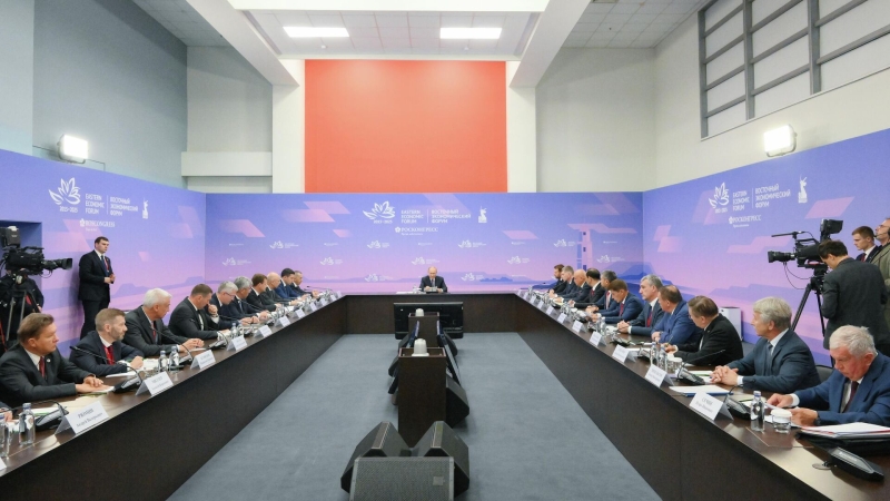 Путин анонсировал строительство еще одной уникальной плавучей АЭС