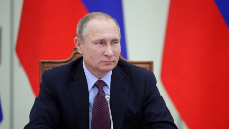 Путин пообещал поддерживать одаренную молодежь