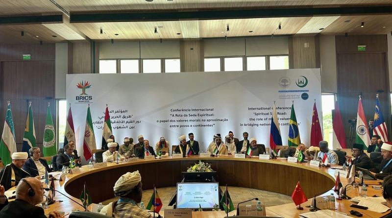 Россия не могла закрыть глаза на геноцид на Донбассе, заявил глава ДУМ