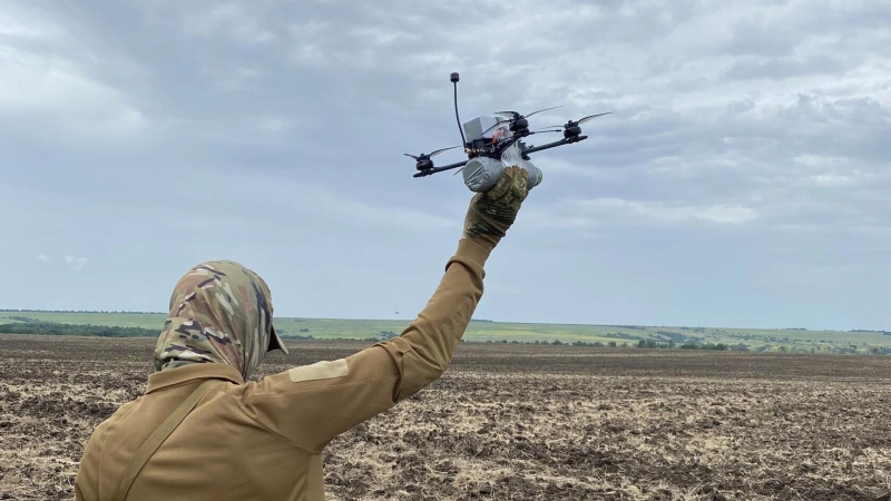 Российским военным с 2022 года передали 18 тысяч универсальных дронов