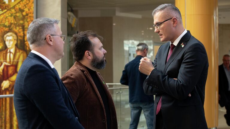 "RT.Док: Время наших героев" впервые прошел в Белоруссии