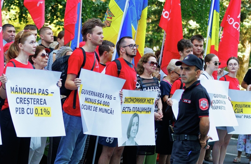 "Считают дни". Власти Молдавии охватила агония