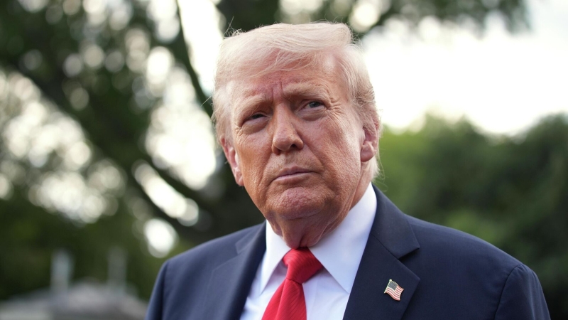 Трамп предположил, что минюст расследует деятельность экс-директора ФБР Рэя
