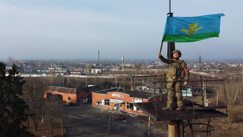 Уроженец Бурятии, водрузивший флаг над Суджей, удостоен звезды Героя России