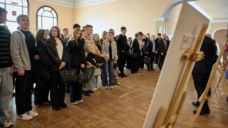 В Бердянске открылась фотовыставка о разгроме милитаристской Японии