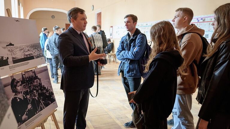 В Бердянске открылась фотовыставка о разгроме милитаристской Японии