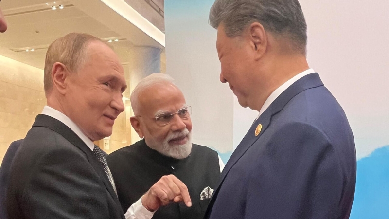 В Британии выступили с призывом из-за фотографии Путина на саммите ШОС