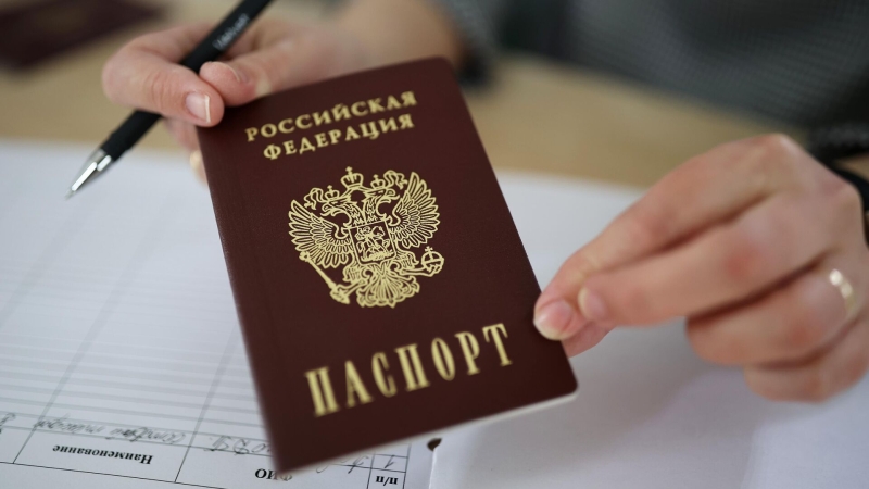 В Госдуме оценили идею указывать в паспорте группу крови и резус-фактор