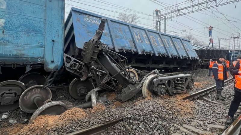 В Ленобласти три вагона сошли с рельсов