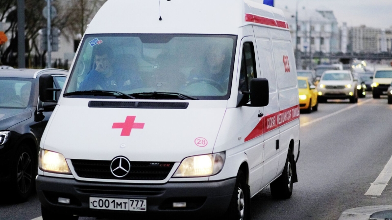 В Москве из горящей квартиры спасли трех человек