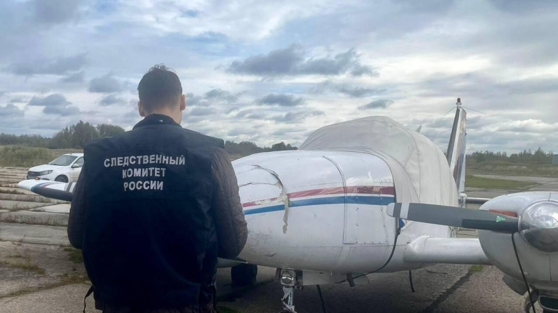 В Новгородской области самолет врезался в опору системы видеонаблюдения