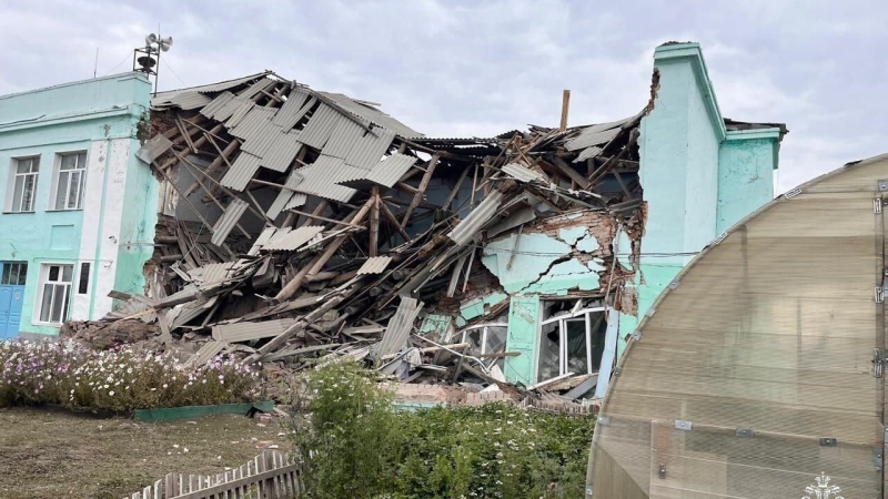 В Новосибирской области обрушилась часть здания школы