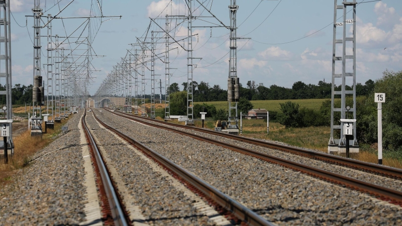 В Ростовской области из-за падения БПЛА задерживаются поезда