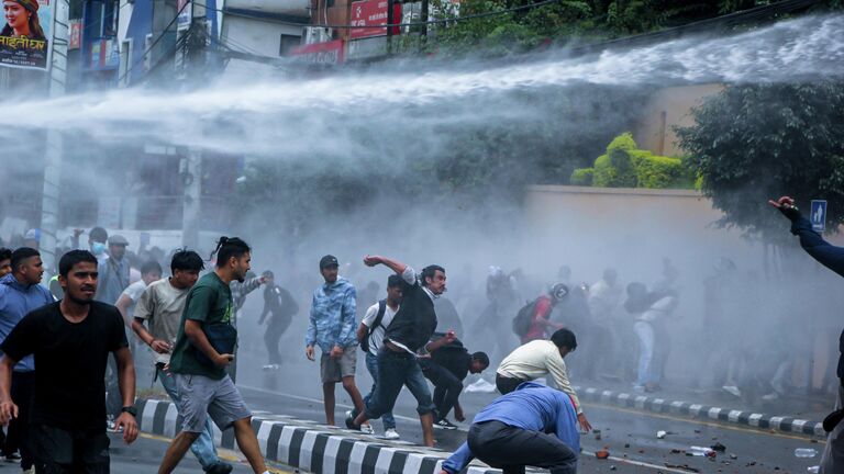 В столице Непала закрыли аэропорт имени Трибхувана