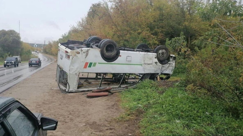 В Тульской области перевернулся автобус, есть пострадавшие