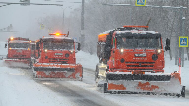 Аэропорт "Шереметьево" прекратил прием самолетов из-за непогоды