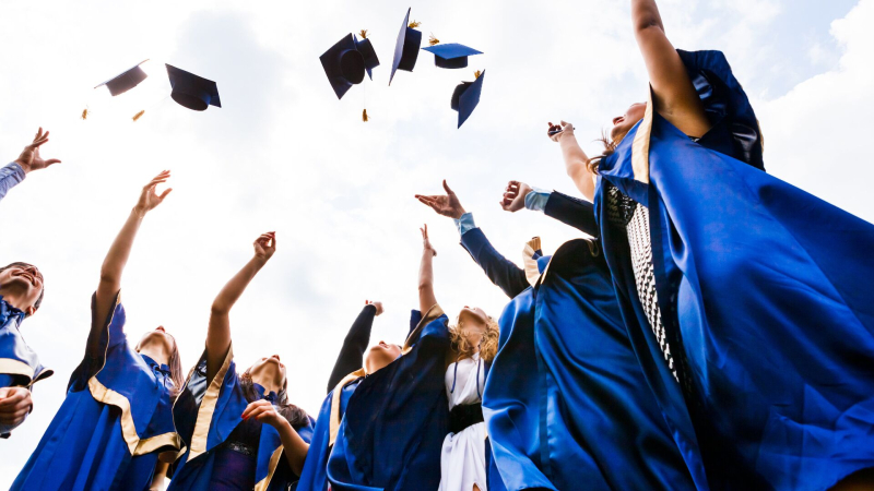 Аспирантам могут разрешить преподавать в вузах без стажа работы