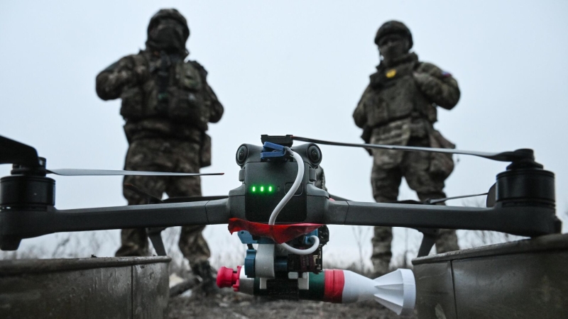 Бойцы для улучшения навыков управления дроном участвуют в турнирах