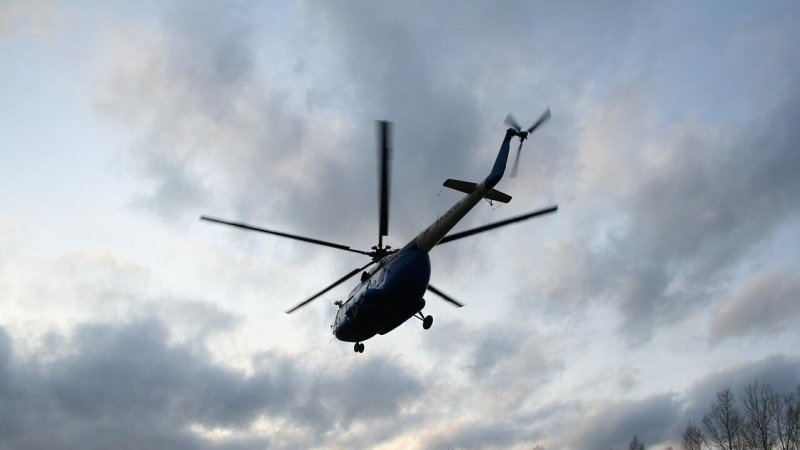 Для монтажа ЛЭП в Мурманской области вылетел вертолет Ми-8