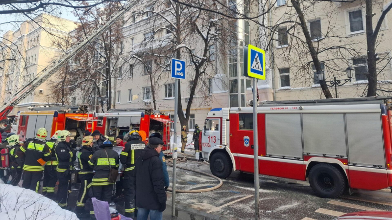 Движение по Татарской улице в Москве восстановили после пожара