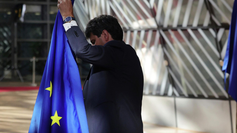 ЕК не стала комментировать сообщения о требованиях США по Гренландии