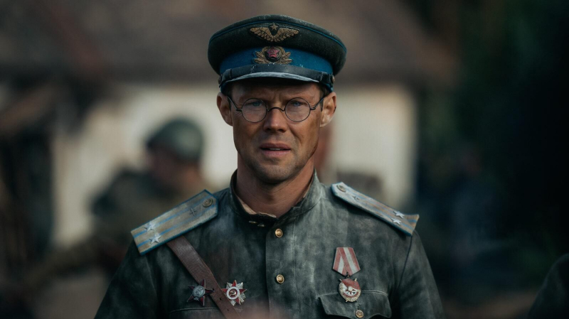 Фильм "Август" получил гран-при премии "Золотой орел"