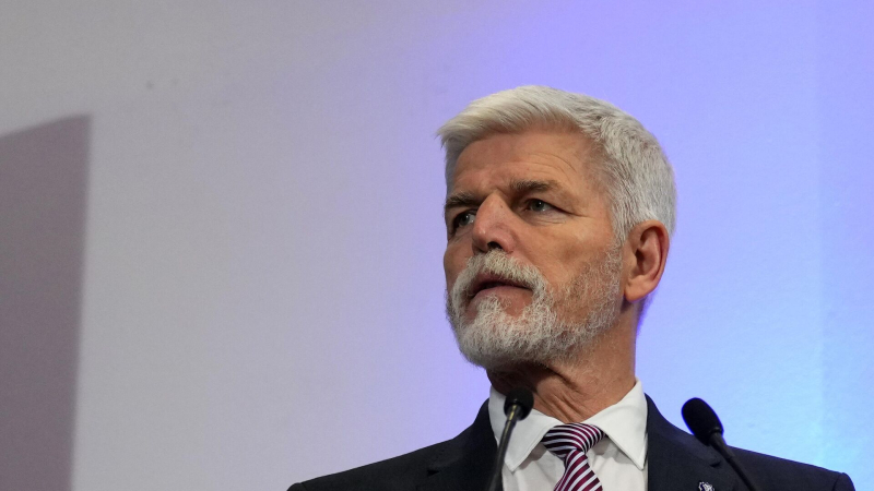 Глава Чехии напомнил Трампу о жертвах союзников в Афганистане