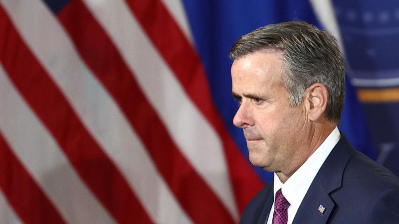 Глава ЦРУ совершил тайный визит в Польшу, сообщили СМИ