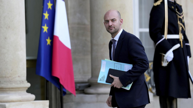 Глава МИД Франции рассказал, кого затронут новые санкции ЕС против Ирана