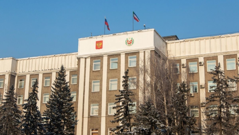 Главу минфина Хакасии отправили в отставку после задержки зарплат