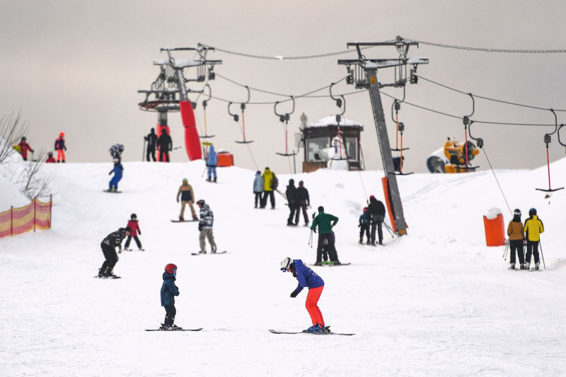 Горнолыжные курорты России 2025-2026: рейтинг лучших с ценами