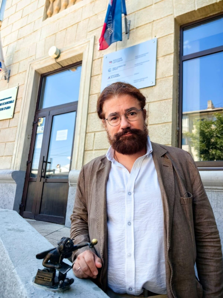 Их отговаривали, но они не послушали. Артисты, которые влюбились в Россию